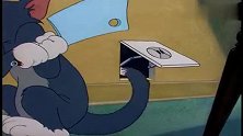 猫和老鼠：汤姆守株待兔不成，反被杰瑞绕了尾巴，砍到自己