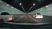 南京豪车隧道内狂飙致多车连撞，交警：驾驶人已锁定，正逐个传唤