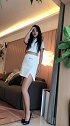 包臀裙美女相信自己会是最美的，淡雅的色调充满女神的气息