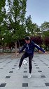快看颜子悠是用什么方式屈服妈妈的高压教育转换为成功的小舍得、颜子悠快来踢足球。