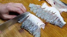 月子餐：厨师长教你清蒸鲈鱼的新做法，步骤清晰详细，太好吃了