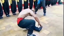 看民间“功夫大师”意念伤人，人生如戏全靠演技，徒弟全被洗脑