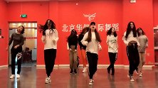 帅气舞蹈，《Puma》