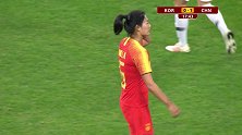 中国女足前场紧逼获得球权 杨莉娜贴地箭稍稍偏出