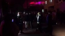 火光闪烁伴随爆炸 安徽一卫校男寝起火发生爆炸所幸无人员伤亡