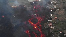 西班牙：拉帕尔马岛火山喷发未见缓和，无法预测持续时间