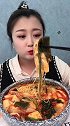 就爱吃麻辣烫里面的丸子，吃起来嘎嘎香