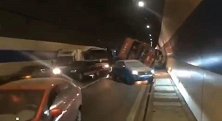 福建隧道发生车祸已致两车被埋2死4伤 3名被困人员全部救出