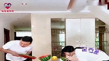 主人跟媳妇进行吃西瓜比赛，一旁观战的金毛轮胎被连累，太逗了！