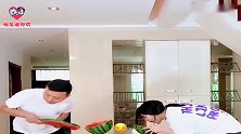 主人跟媳妇进行吃西瓜比赛，一旁观战的金毛轮胎被连累，太逗了！
