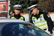 “亮窗行动”再升级，这次不只是面包车，私家车发现也要罚200