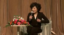 哈文晒女儿法图麦近照为其庆生，身穿西装干练帅气