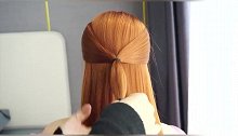 中年女性不想披散头发还想美，这样盘起来，端庄有气质
