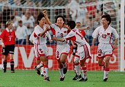 【经典回首】99年的今天中国女足世界杯5-0挪威 刘爱玲2脚世界波