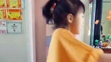 小宝宝喜欢跳舞，但是跳完这个舞蹈之后，我觉得应该去学表演！
