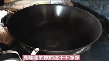 小伙实拍山西保德近八十岁大妈真实生活，看吃水问题如何解决