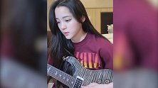 音乐少女欧阳娜娜上线直播，弹唱和你