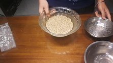 豌豆黄，入口即化，好吃又养颜，难怪当年慈禧爱吃；做法很简单