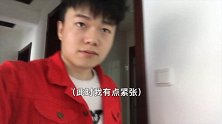 中国某男网红给父亲买了一辆奔驰豪车！！