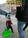 黑龙江：4岁女孩教老外说中文，网友惊讶：这是正宗东北话呀！