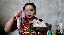 苗大姐做平菇肉汤，多吃菜少吃饭，不饱再来一碗汤