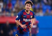 终于等到！安部裕葵长途奔袭补射 日本小将打入巴萨B队正赛首球