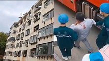 威海一居民楼发生燃气闪爆，周边3栋楼玻璃炸裂 已致1死3伤