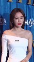 秦岚 斜肩白裙出席红毯，近距离看好温柔啊！时尚文化大赏