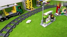 乐高火车头，乐高卡车，小客车，叉车玩具儿童视频
