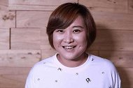 贾玲近照曝光，“胖玲”不存在了，网友：瘦下来也太好看了