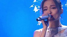 张韶涵零下六度人工湖拍MV称：“我一个人很开心”