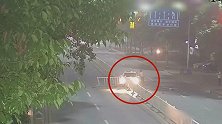 江西赣州：男子醉驾肇事后淡定玩手机，还谎称自己不是司机