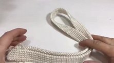 扁平形钩针带子，双面相同花样，非常结实，用于包带或腰带都可以