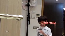 向佐问干儿子李亦航，喜欢他生一个弟弟还是妹妹，李亦航回答都行