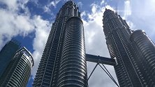 马来西亚·吉隆坡双子塔到底有多高？是世界第一双塔高楼吗？