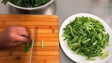 秋后芹菜加此物，孩子猛长个头，连吃十几天，增强体质也不感冒了