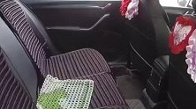 尴尬！车主报警称4块车玻璃被盗 民警一个动作现场空气瞬间凝固