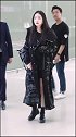 孙娜恩有清新、可爱的少女魅力，看起来非常讨喜