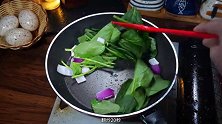 菠菜和什么菜搭配是最佳，我认为菠菜和洋葱搭配是最佳
