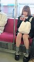 坐地铁的日本小姐姐，长相清纯，好卡哇伊！