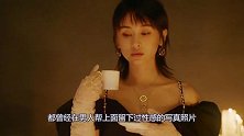 男人装成了女星们的“豪放圣地”，各种姿势应有尽有，太辣眼