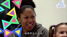 巡警把手伸老奶奶嘴里，睡着的奶奶一口咬住，后悔已经来不及
