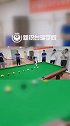 台球 斯诺克 台球蛇彩一杆清台，多多练习能提高你的控球能力。