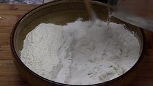 油炸糕的教程来了，不揉面，不发面，锅里一滚，几分钟就出锅