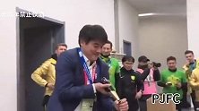 当年国安足协杯夺冠，李明在更衣室直接吹了两瓶啤酒