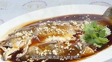 风靡一时的“海啸”蛋炒饭，究竟是如何制作的？没想到全是套路
