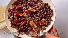 年夜菜系列五甜甜蜜蜜糯米饭。
