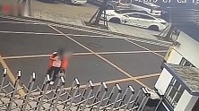 22岁女子千里迢迢会网友 见光死被丢弃火车站