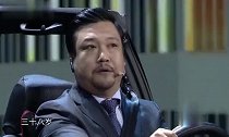 导演，快把贾冰弄下去，不然笑到停不下来了