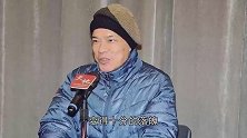 曾是知名主持人，被女友抛弃后精神失常，如今59岁落魄无人识！